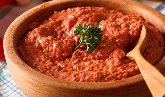 Muhammara, waa cunto caan ka ah dalka Suuriya.