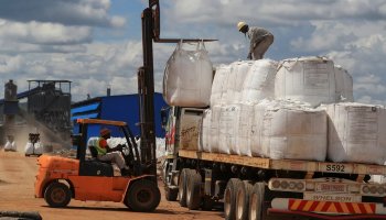 Zimbabwe holds Africa's largest lithium reserves. / Reuters